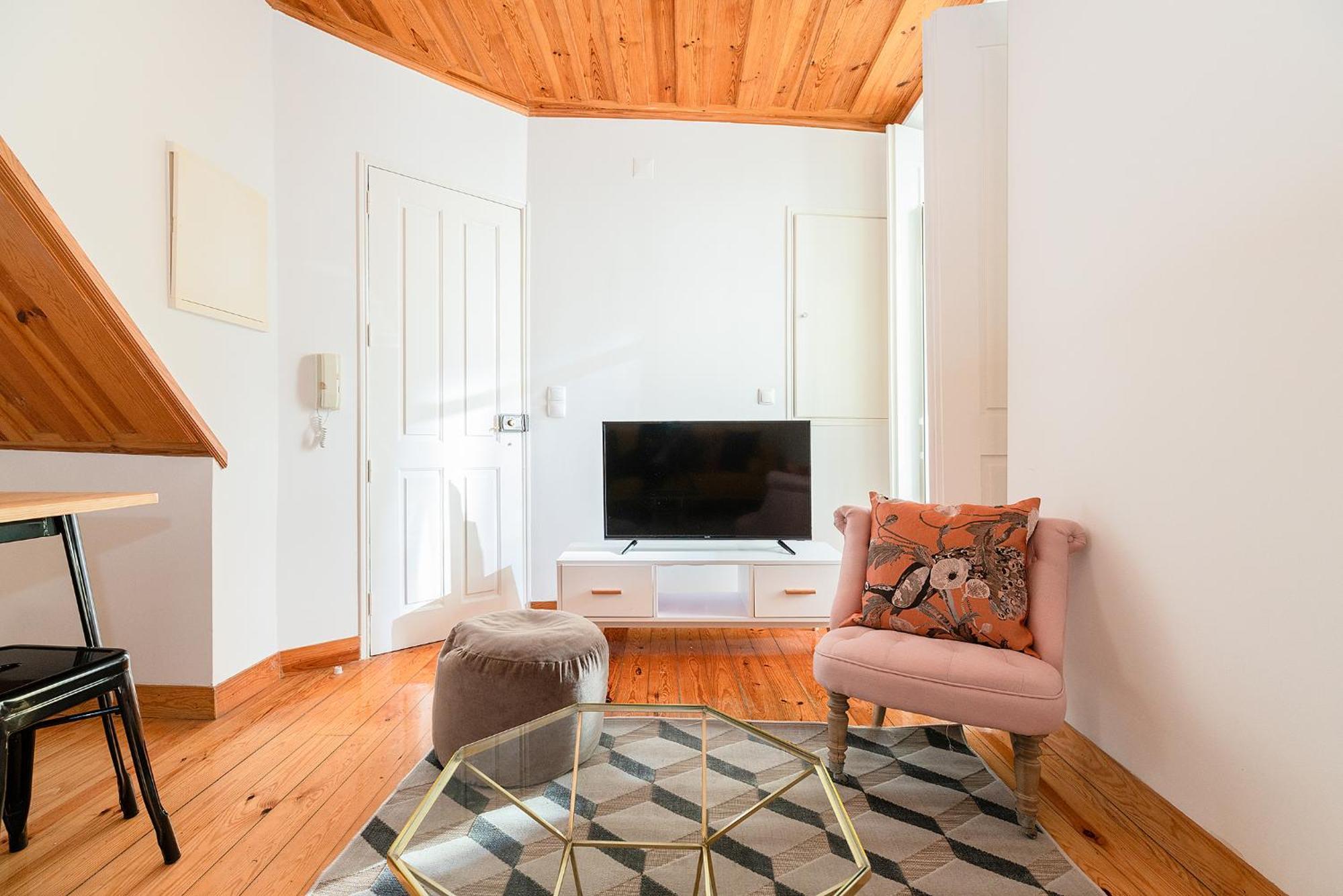 River View 1Bdr Apt In Alfama Close To Tram ลิสบอน ภายนอก รูปภาพ